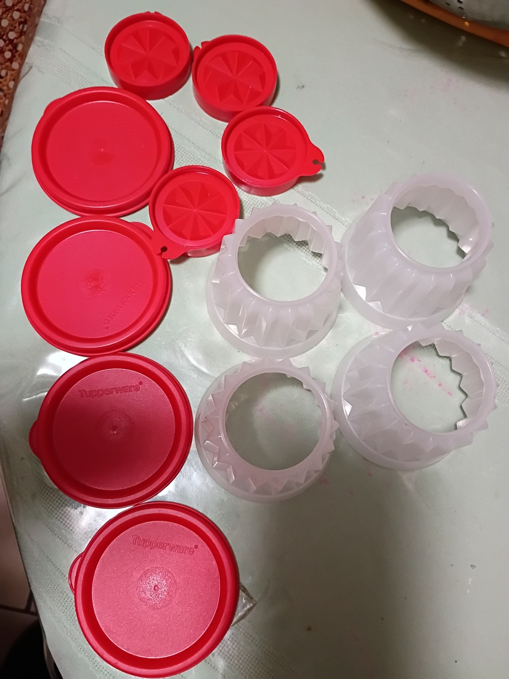 Tupperware Jello Molds Set
